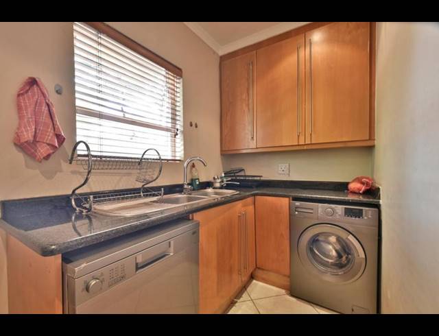 3 BEDROOM HOUSE FOR SALE IN SANDOWN